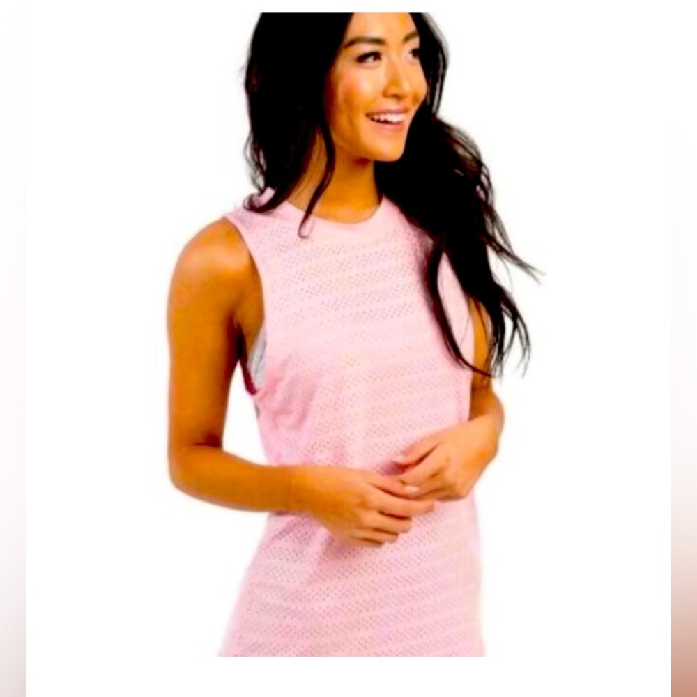 Zyia Chill Pink Blossom Perforated Tank Top